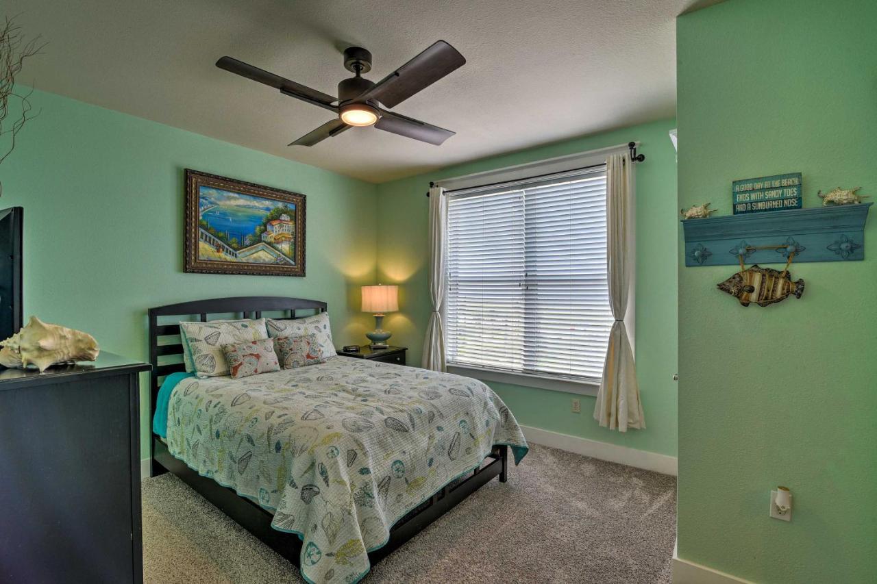 Pointe West Family Retreat Balcony And Ocean Views! Apartment Galveston Exterior photo