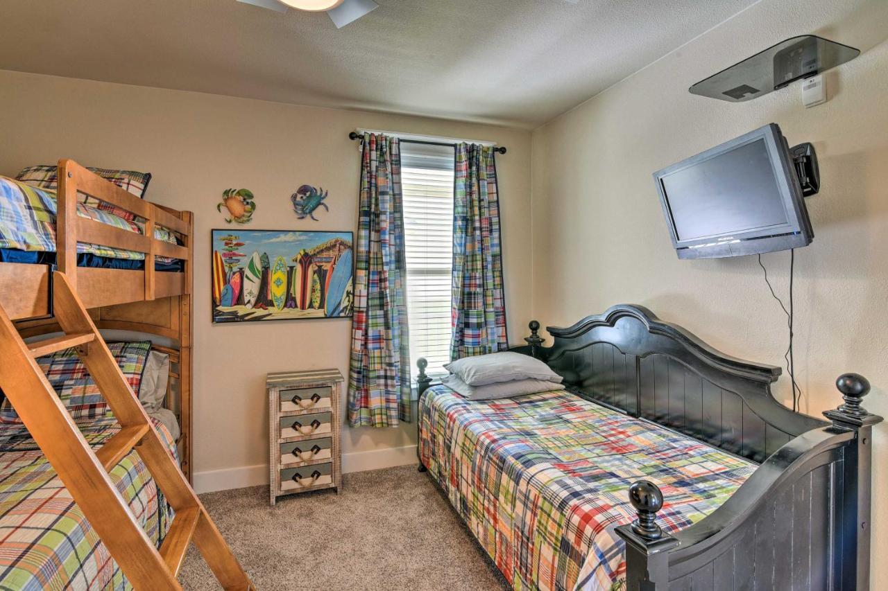 Pointe West Family Retreat Balcony And Ocean Views! Apartment Galveston Exterior photo