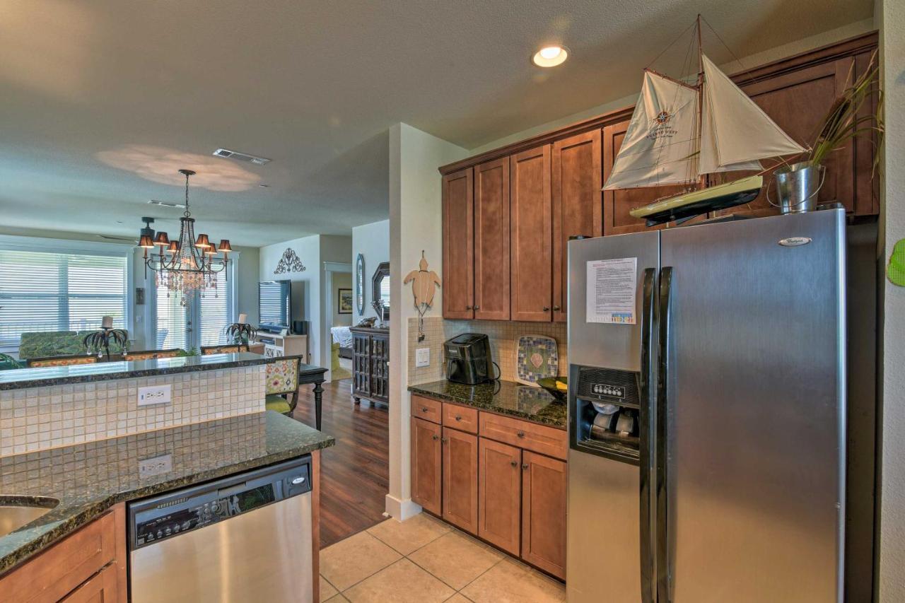 Pointe West Family Retreat Balcony And Ocean Views! Apartment Galveston Exterior photo