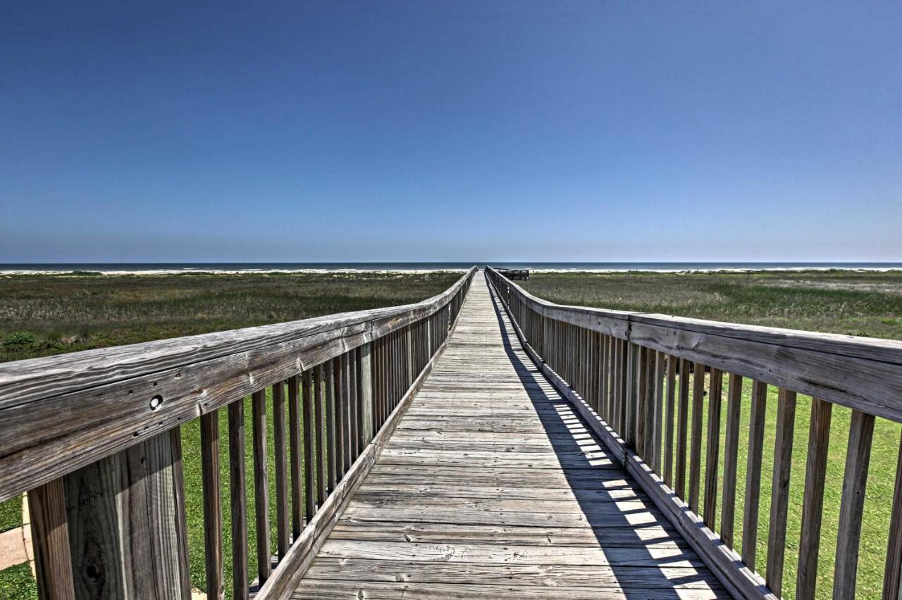 Pointe West Family Retreat Balcony And Ocean Views! Apartment Galveston Exterior photo