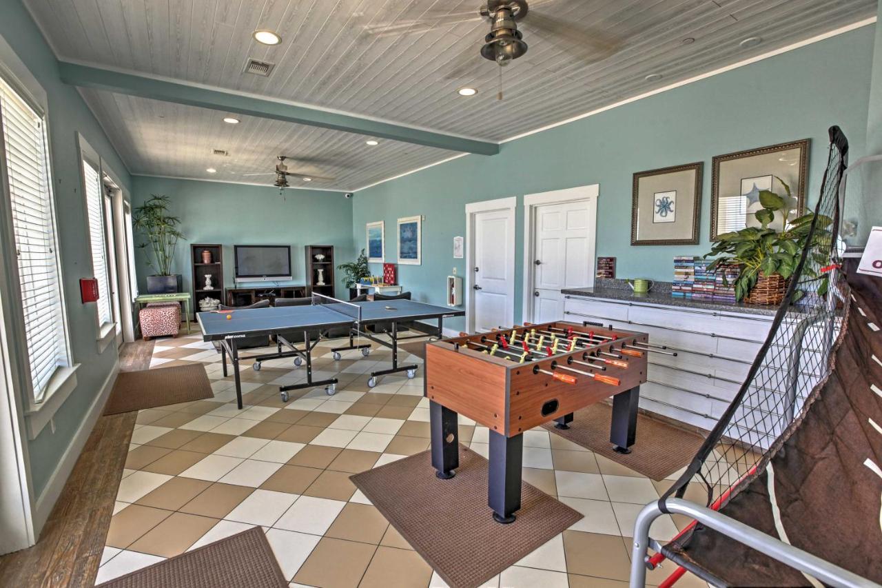 Pointe West Family Retreat Balcony And Ocean Views! Apartment Galveston Exterior photo